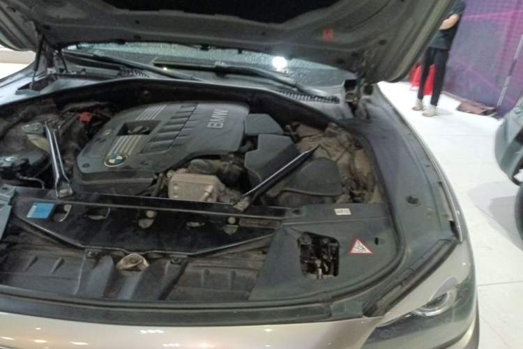 Used BMW 7 Series 2009 730Li Luxury Model Engine Bay Left