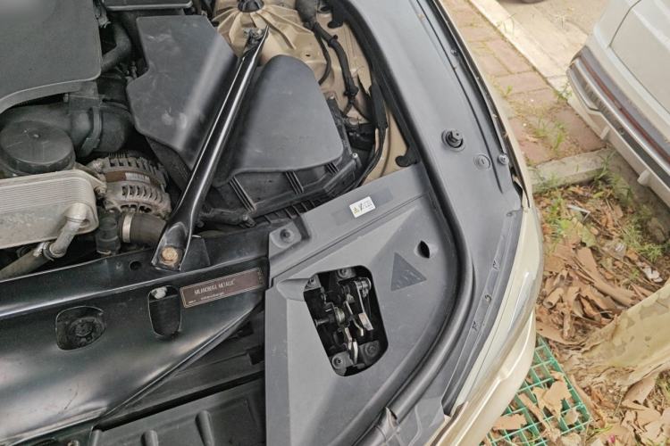 Used BMW 7 Series 2009 730Li Luxury Model Engine Bay Left