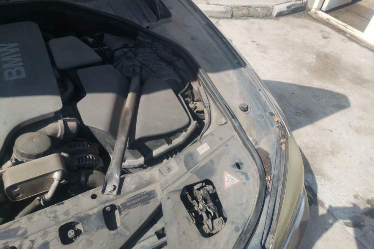 Used BMW 7 Series 2009 730Li Luxury Model Engine Bay Left
