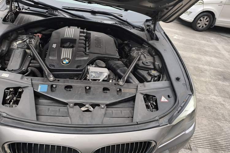 Used BMW 7 Series 2009 740Li Leading Model Engine Bay Left