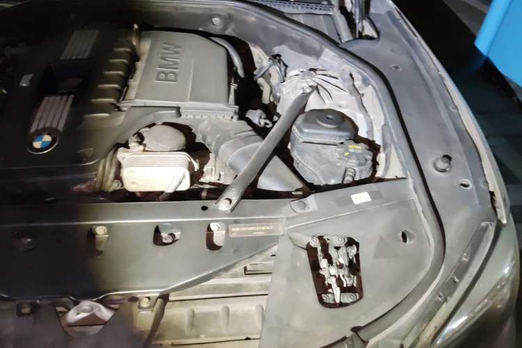Used BMW 7 Series 2009 740Li Leading Model Engine Bay Left