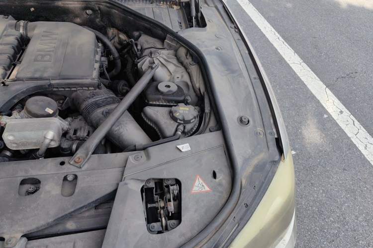 Used BMW 7 Series 2009 740Li Leading Model Engine Bay Left