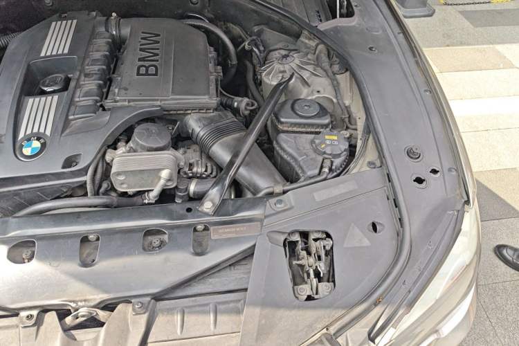 Used BMW 7 Series 2009 740Li Leading Model Engine Bay Left