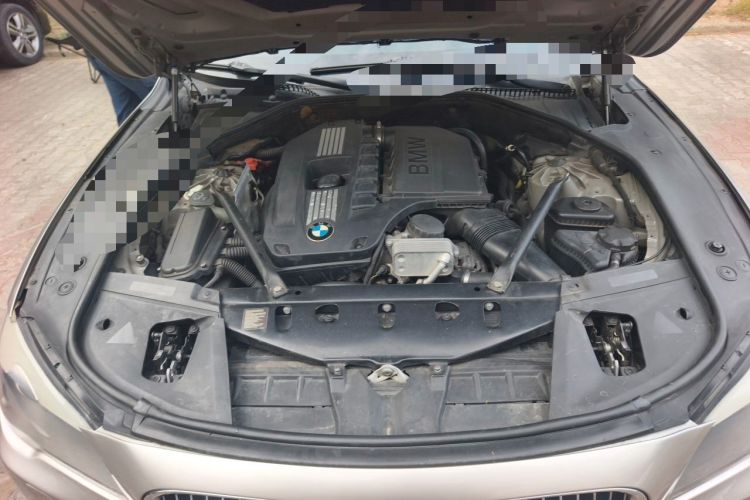 Used BMW 7 Series 2009 740Li Leading Model Engine Bay