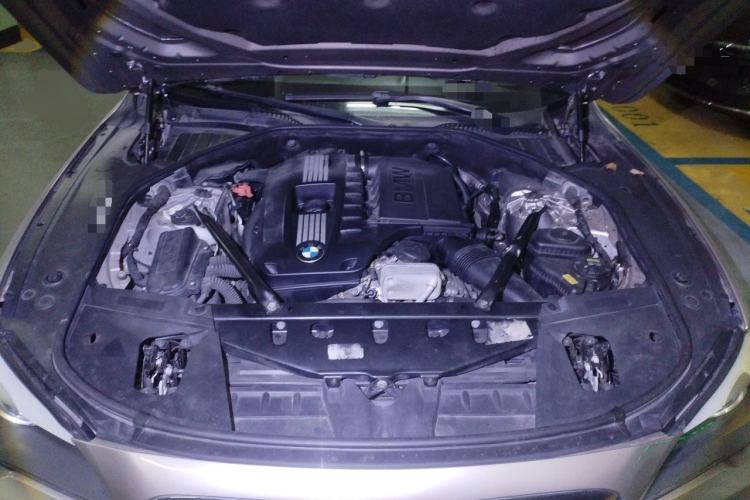 Used BMW 7 Series 2009 740Li Luxury Model Engine Bay