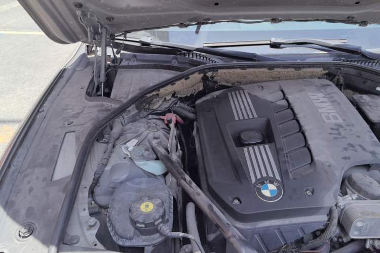 Used BMW 7 Series 2009 730Li Leading Model Engine Bay Right