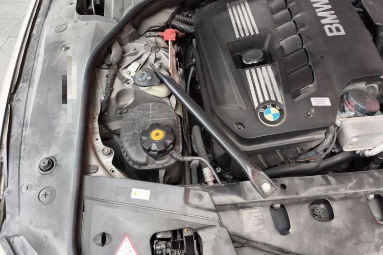 Used BMW 7 Series 2009 730Li Leading Model Engine Bay Right