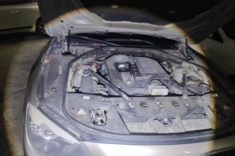 Used BMW 7 Series 2009 740Li Luxury Model Engine Bay Right