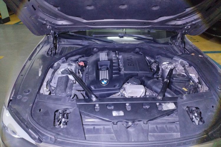 Used BMW 7 Series 2009 740Li Luxury Model Engine Bay Right
