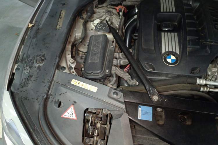 Used BMW 7 Series 2009 740Li Leading Model Engine Bay Right