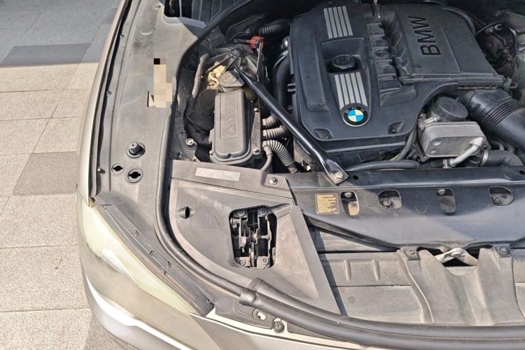 Used BMW 7 Series 2009 740Li Leading Model Engine Bay Right