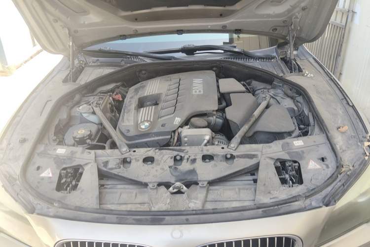 Used BMW 7 Series 2009 730Li Luxury Model Engine Bay