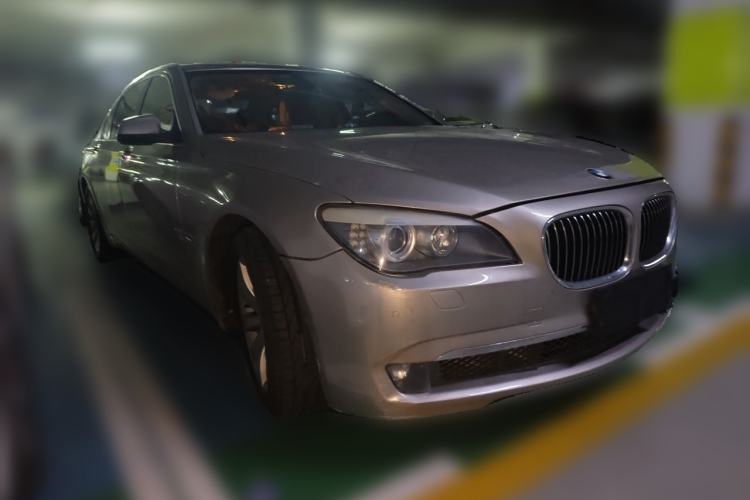 Used BMW 7 Series 2009 740Li Leading Model Front Right 45 Deg
