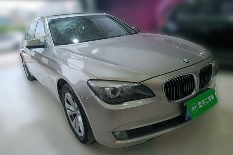 Used BMW 7 Series 2009 730Li Luxury Model Front Right 45 Deg