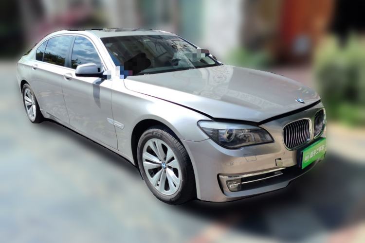 Used BMW 7 Series 2009 730Li Luxury Model Front Right 45 Deg