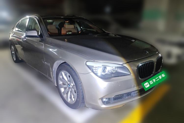 Used BMW 7 Series 2009 740Li Luxury Model Front Right 45 Deg