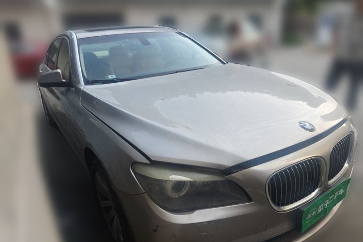 Used BMW 7 Series 2009 730Li Luxury Model Front Right 45 Deg