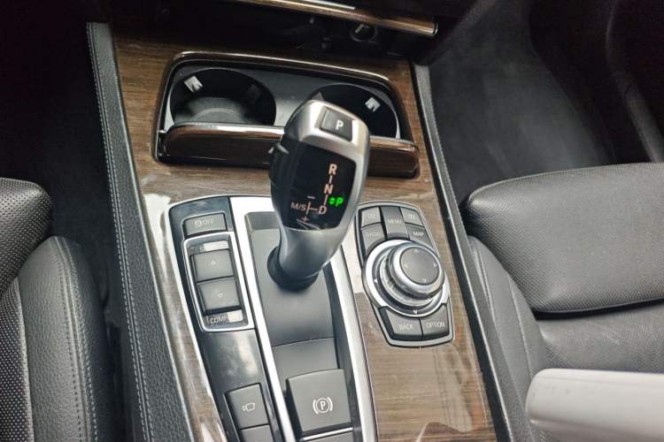 Used BMW 7 Series 2009 740Li Luxury Model Gear Lever