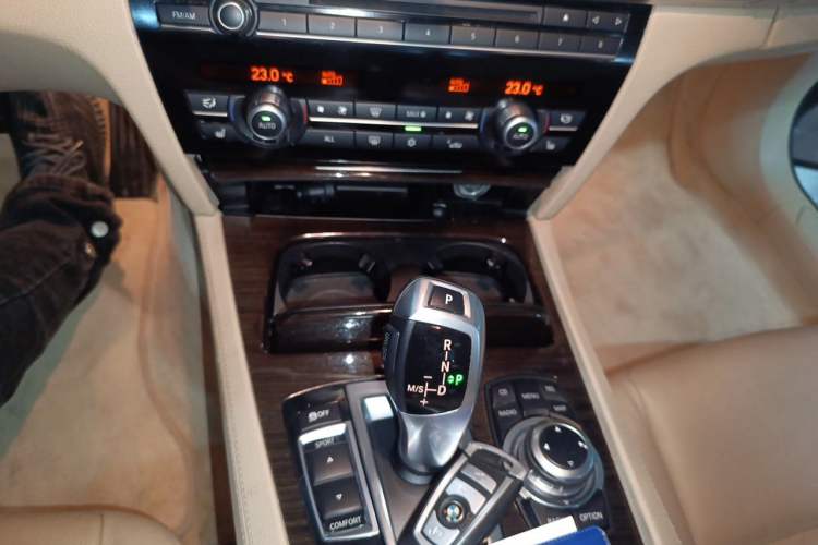 Used BMW 7 Series 2009 740Li Leading Model Gear Lever