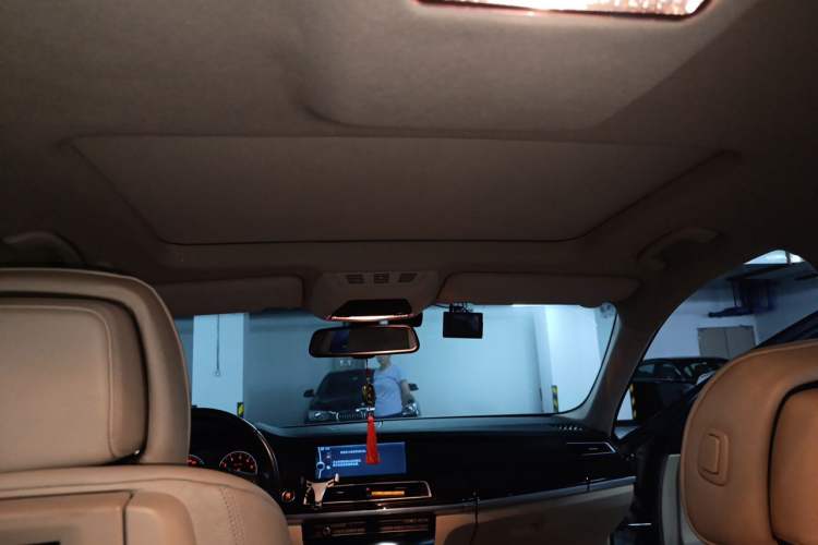 Used BMW 7 Series 2009 740Li Leading Model Headliner