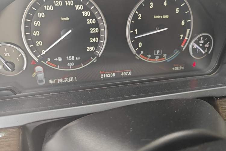 Used BMW 7 Series 2009 730Li Luxury Model Odometer Close Up