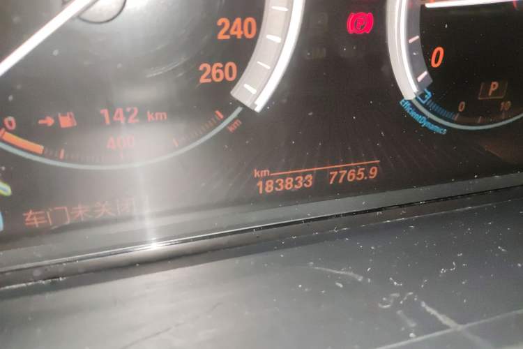 Used BMW 7 Series 2009 740Li Leading Model Odometer Close Up