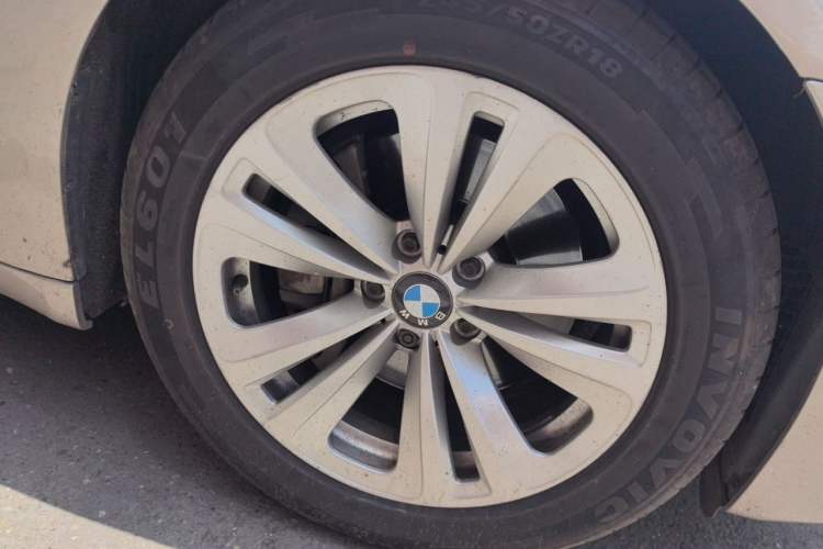 Used BMW 7 Series 2009 730Li Leading Model Right Front Wheel Hub