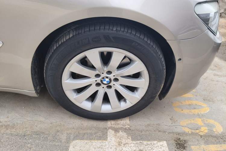 Used BMW 7 Series 2009 740Li Leading Model Right Front Wheel Hub