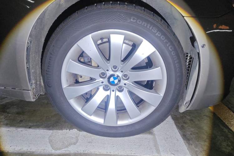 Used BMW 7 Series 2009 740Li Luxury Model Right Front Wheel Hub