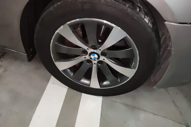 Used BMW 7 Series 2009 740Li Leading Model Right Front Wheel Hub