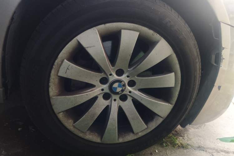 Used BMW 7 Series 2009 730Li Luxury Model Right Front Wheel Hub