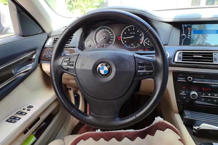 Used BMW 7 Series 2009 730Li Luxury Model Steering Wheel