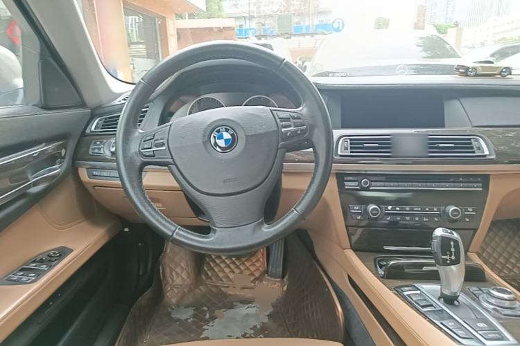 Used BMW 7 Series 2009 740Li Luxury Model Steering Wheel