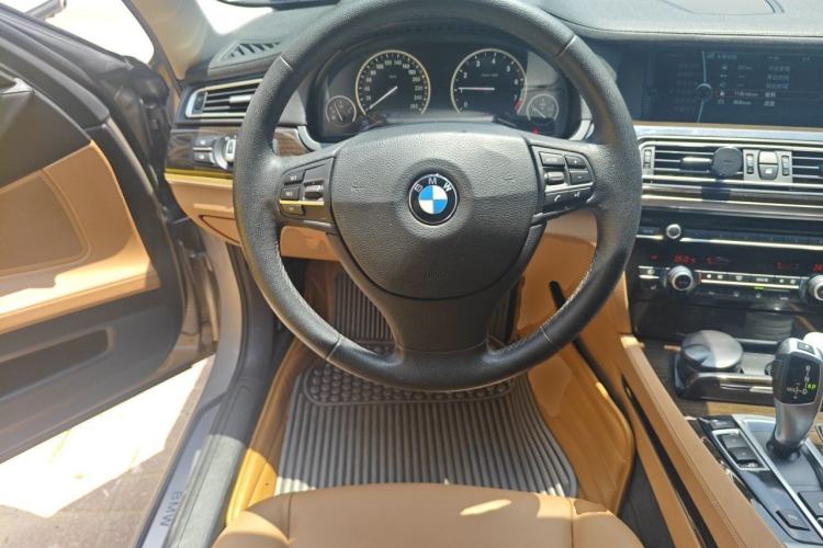 Used BMW 7 Series 2009 740Li Leading Model Steering Wheel