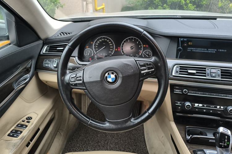 Used BMW 7 Series 2009 740Li Leading Model Steering Wheel