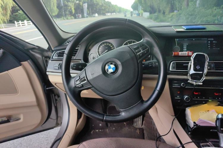 Used BMW 7 Series 2009 740Li Leading Model Steering Wheel
