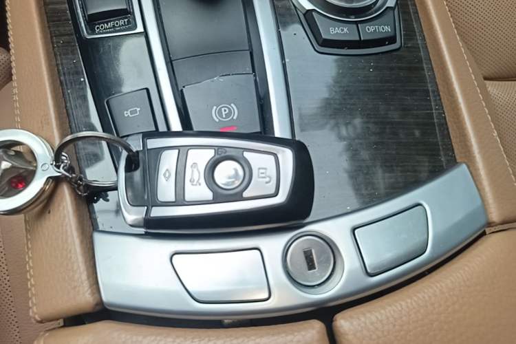 Used BMW 7 Series 2009 740Li Luxury Model Vehicle Key