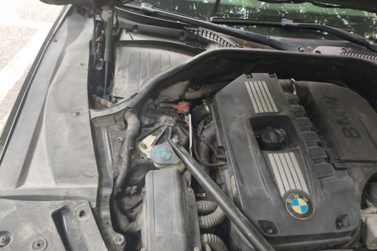 Used BMW 7 Series 2009 740Li Leading Model Engine Bay Right