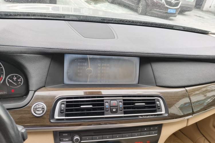 Used BMW 7 Series 2009 740Li Leading Model Audio And AC Panel