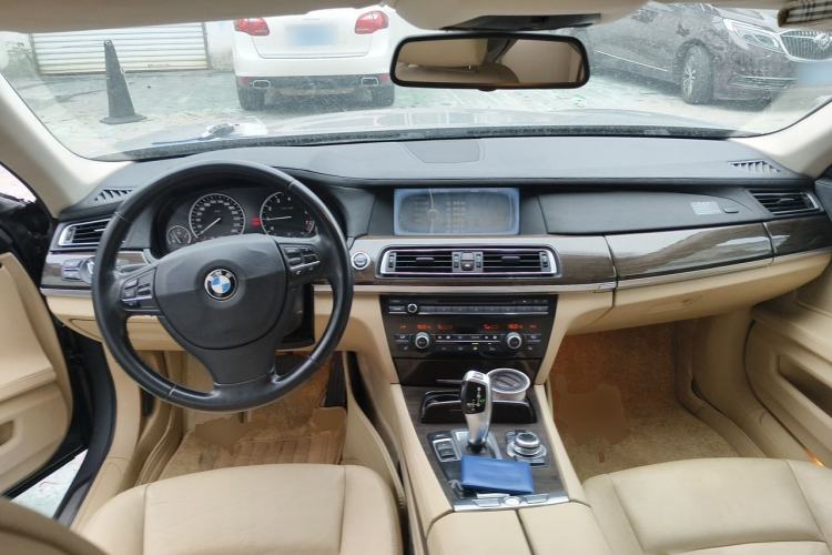 Used BMW 7 Series 2009 740Li Leading Model Center Console