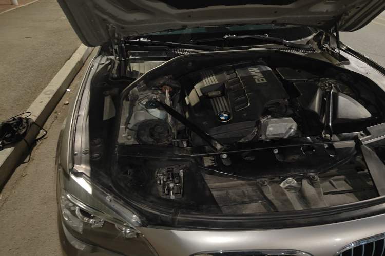 Used BMW 7 Series 2009 730Li Leading Model Engine Bay Right