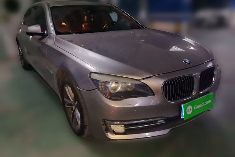 Used BMW 7 Series 2009 730Li Luxury Model Front Right 45 Deg