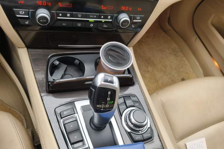 Used BMW 7 Series 2009 740Li Leading Model Gear Lever
