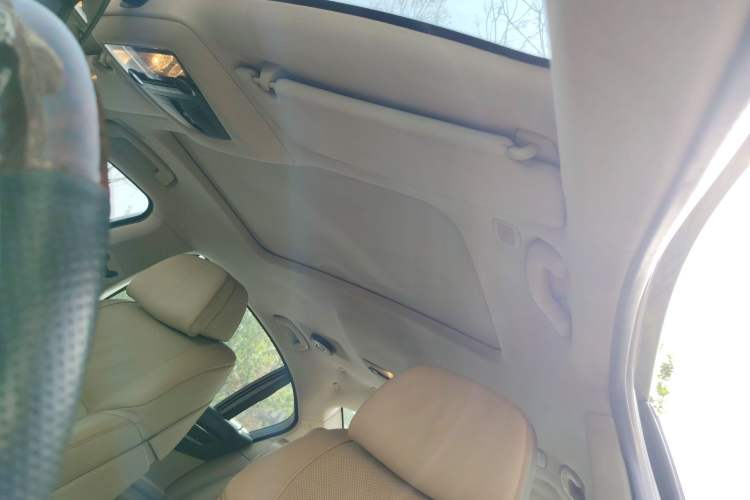 Used BMW 7 Series 2009 740Li Luxury Model Headliner