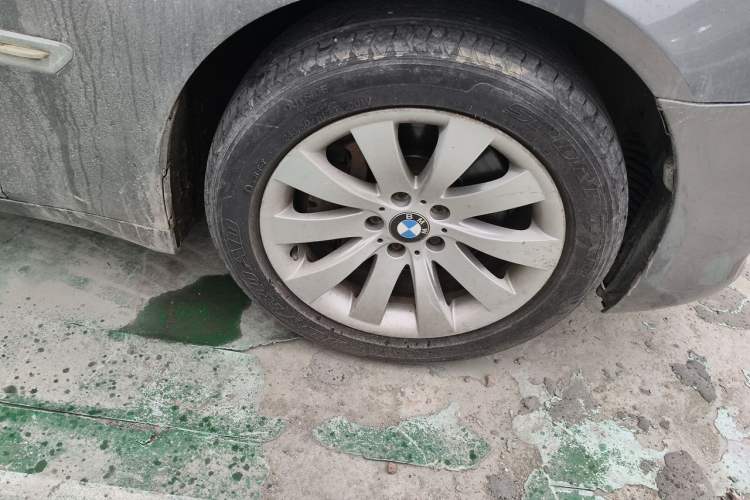 Used BMW 7 Series 2009 740Li Leading Model Right Front Wheel Hub