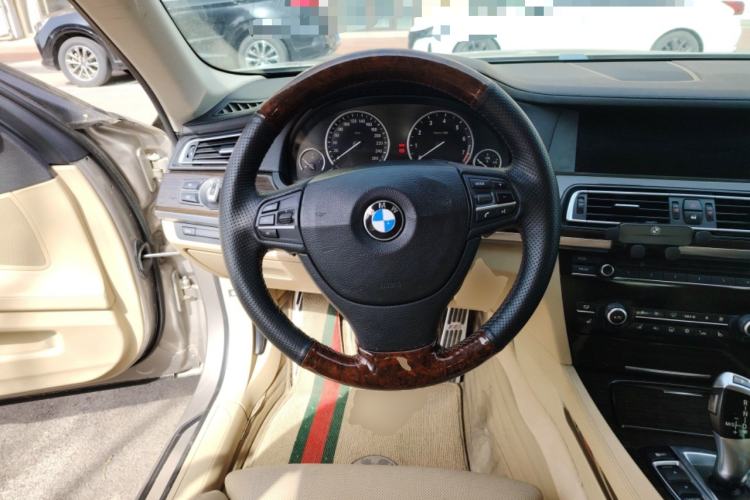 Used BMW 7 Series 2009 740Li Luxury Model Steering Wheel