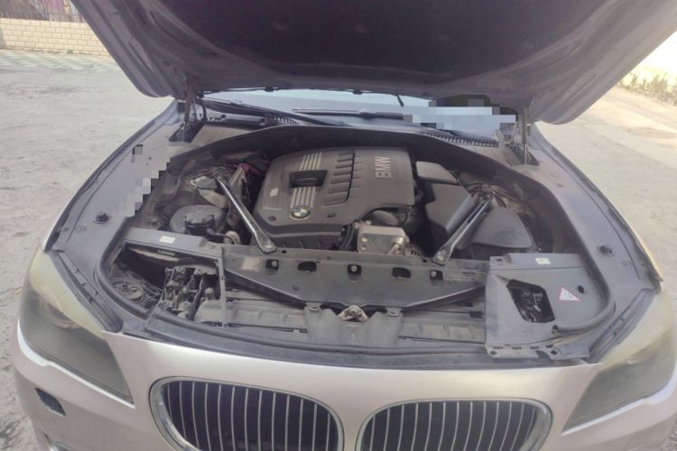 Used BMW 7 Series 2009 730Li Luxury Model Engine Bay