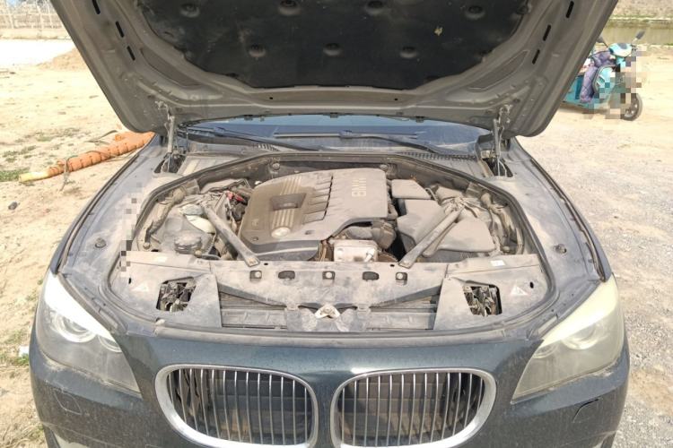 Used BMW 7 Series 2009 730Li Leading Model Engine Bay