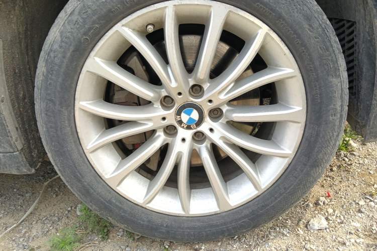 Used BMW 7 Series 2009 730Li Leading Model Right Front Wheel Hub