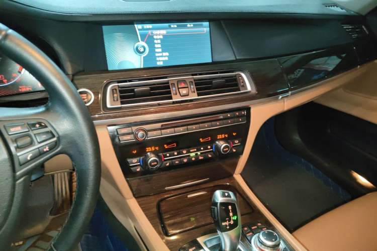 Used BMW 7 Series 2009 740Li Leading Model Audio And AC Panel